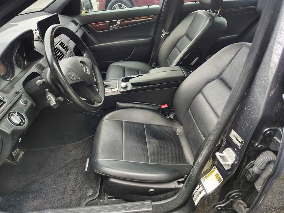 2010 Mercedes-Benz W204 C-Class - Image 7 of 8