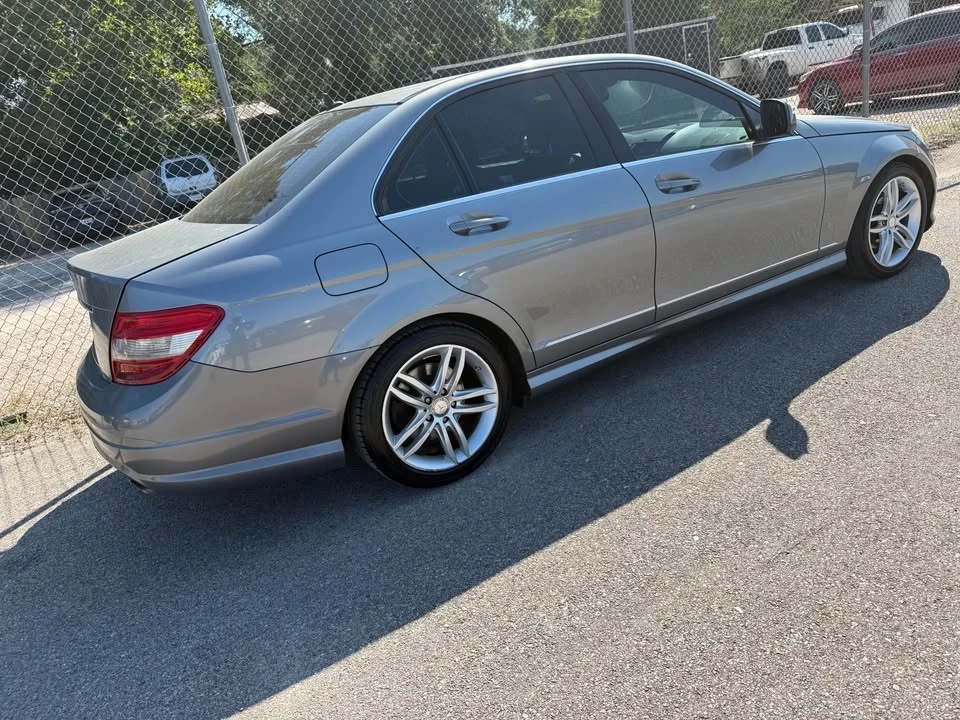 2010 Mercedes-Benz W204 C-Class - Image 4 of 9