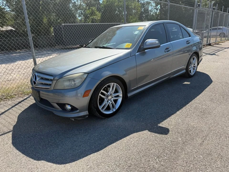 2010 Mercedes-Benz W204 C-Class - Image 2 of 9