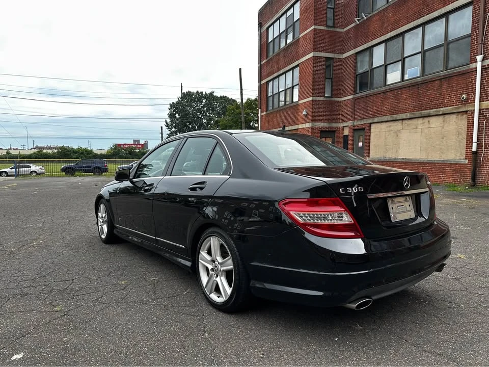 2010 Mercedes-Benz W204 C-Class - Image 2 of 13