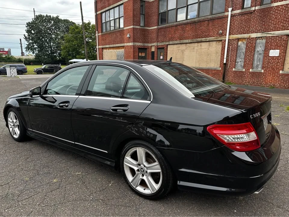 2010 Mercedes-Benz W204 C-Class - Image 10 of 13