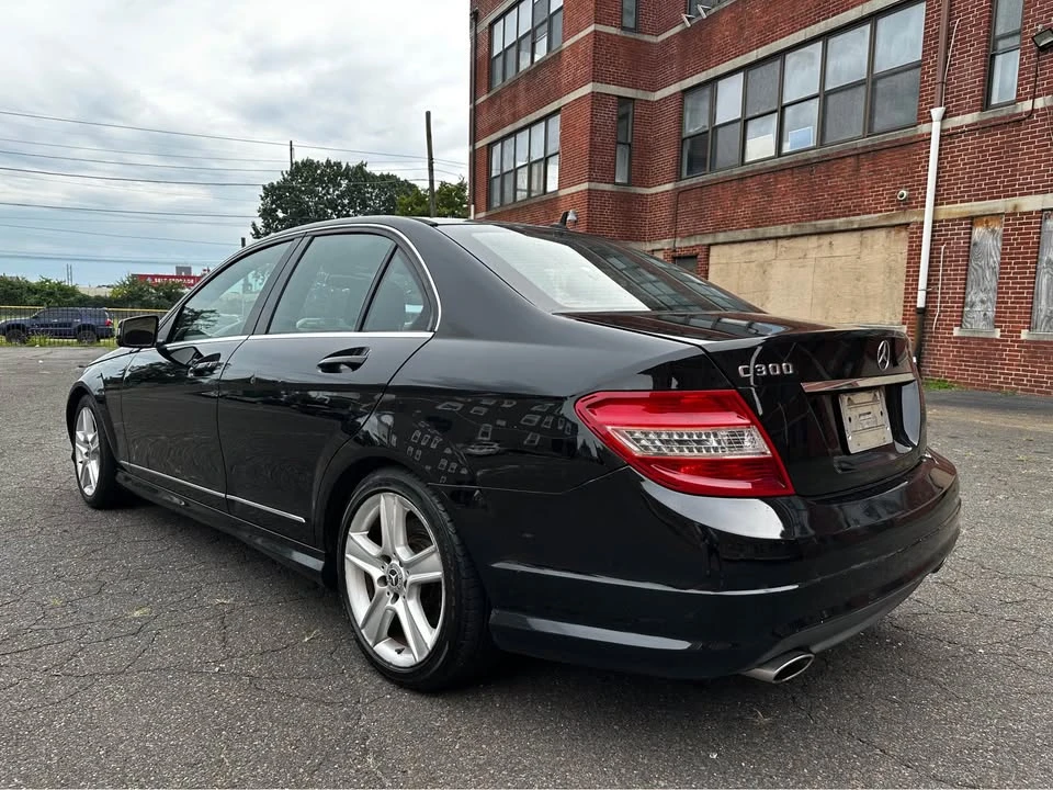 2010 Mercedes-Benz W204 C-Class - Image 5 of 13