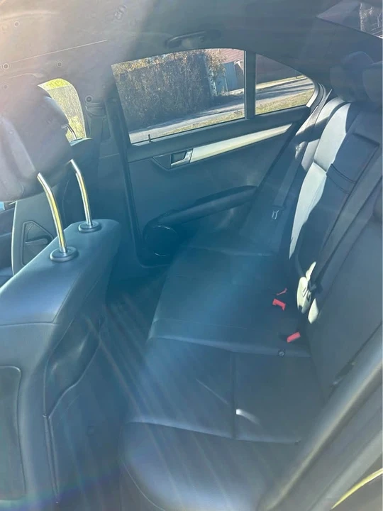 2010 Mercedes-Benz W204 C-Class - Image 10 of 11