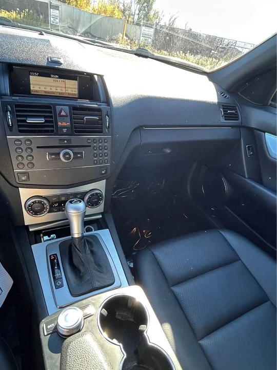 2010 Mercedes-Benz W204 C-Class - Image 8 of 11