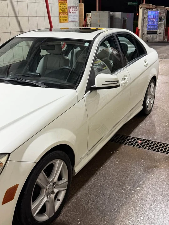 2010 Mercedes-Benz W204 C-Class - Image 7 of 11