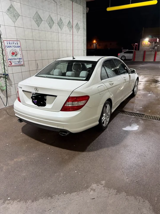 2010 Mercedes-Benz W204 C-Class - Image 5 of 11