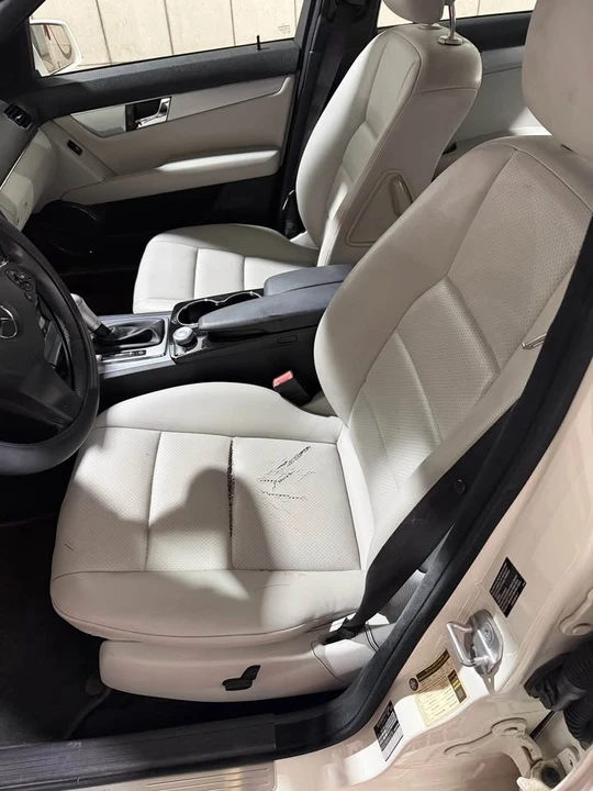 2010 Mercedes-Benz W204 C-Class - Image 8 of 11