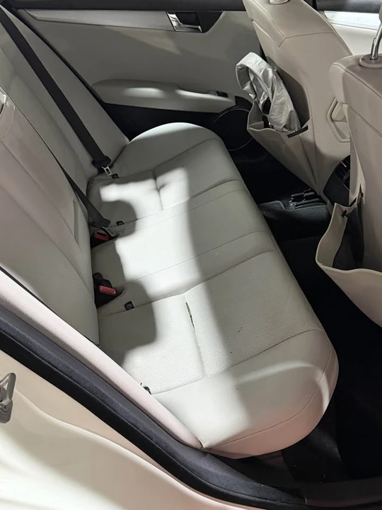 2010 Mercedes-Benz W204 C-Class - Image 11 of 11