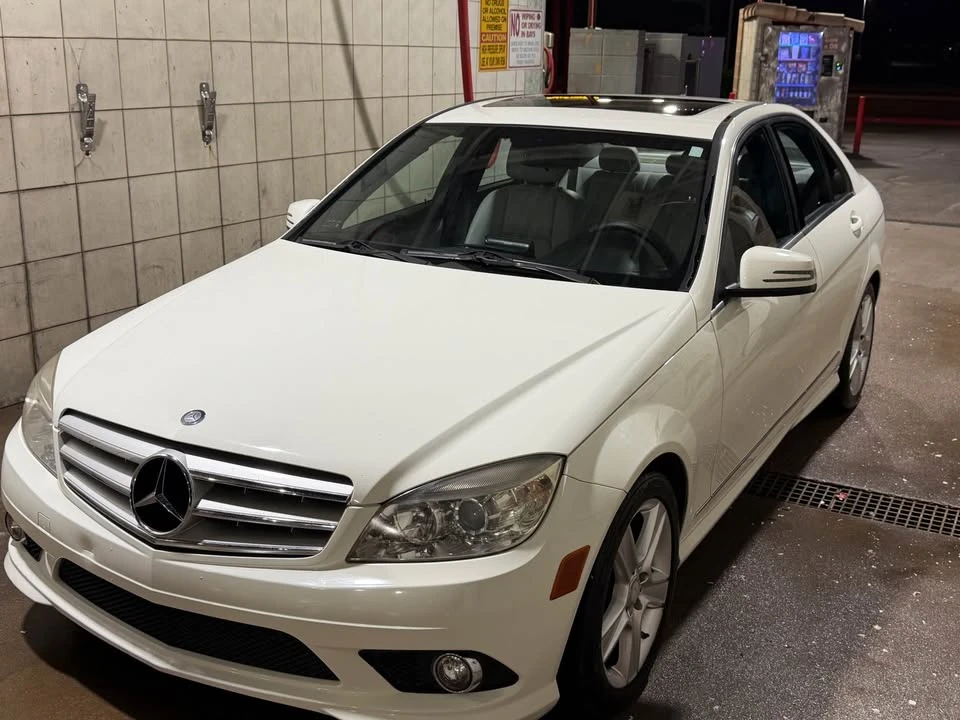 2010 Mercedes-Benz W204 C-Class - Image 2 of 11