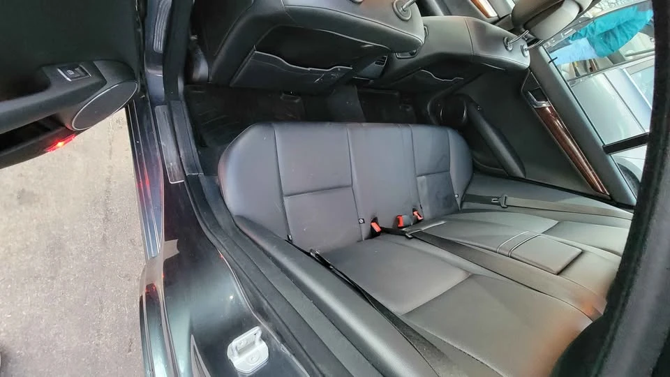 2010 Mercedes-Benz W204 C-Class - Image 6 of 8