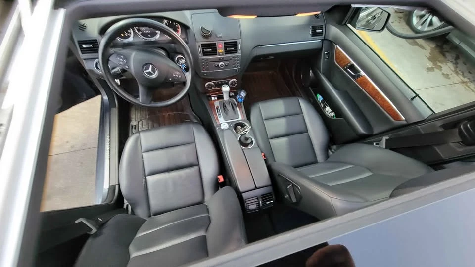 2010 Mercedes-Benz W204 C-Class - Image 7 of 8