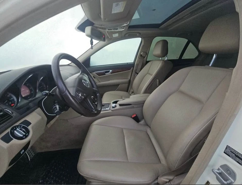 2010 Mercedes-Benz W204 C-Class - Image 8 of 13