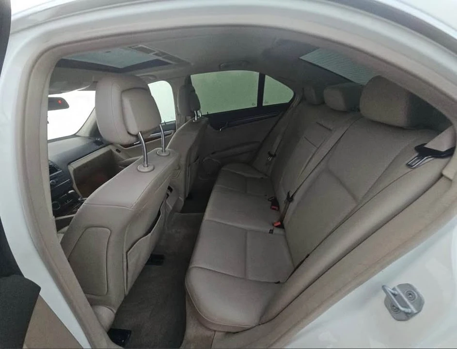2010 Mercedes-Benz W204 C-Class - Image 10 of 13