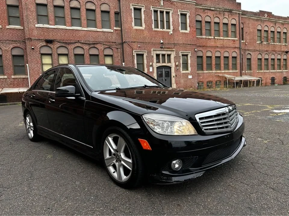 2010 Mercedes-Benz W204 C-Class - Image 2 of 12