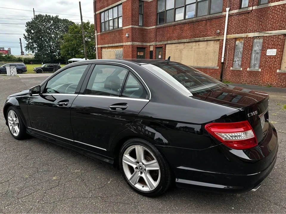 2010 Mercedes-Benz W204 C-Class - Image 5 of 12