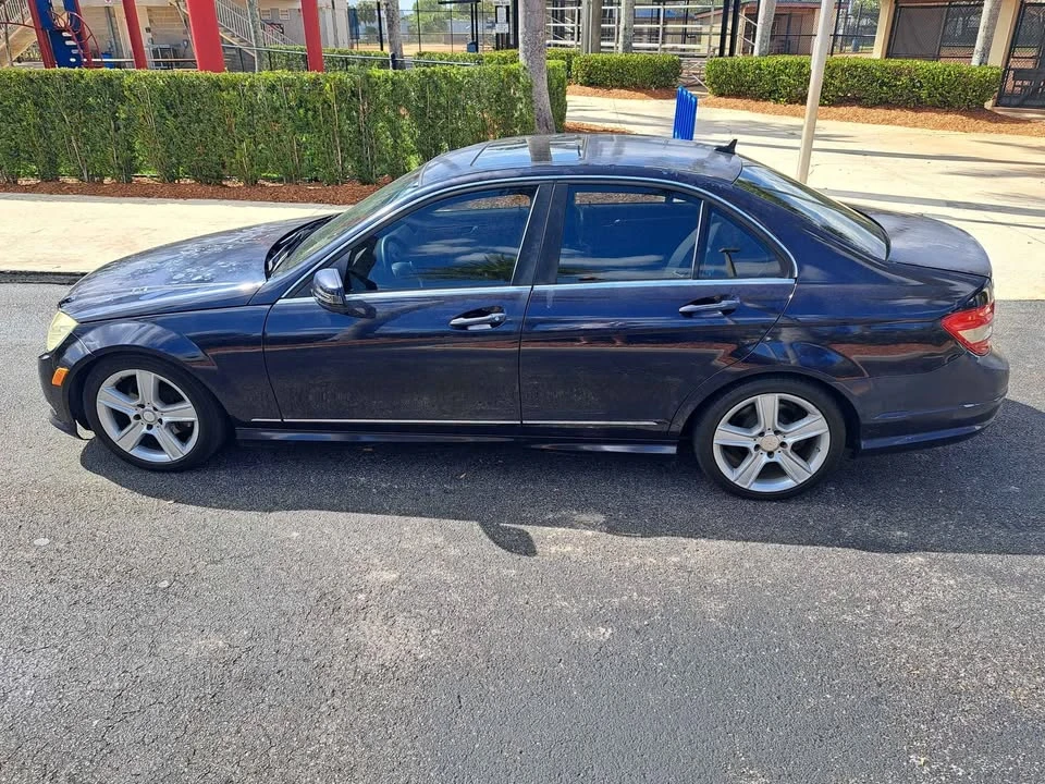 2010 Mercedes-Benz W204 C-Class - Image 3 of 6