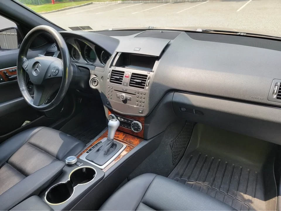 2010 Mercedes-Benz W204 C-Class - Image 5 of 9