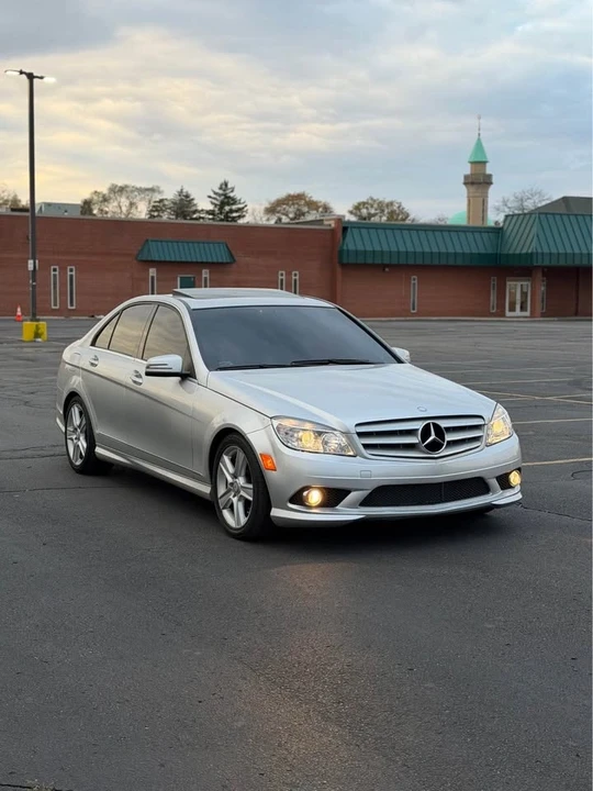 2010 Mercedes-Benz W204 C-Class - Image 9 of 18