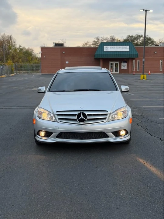 2010 Mercedes-Benz W204 C-Class - Image 2 of 18