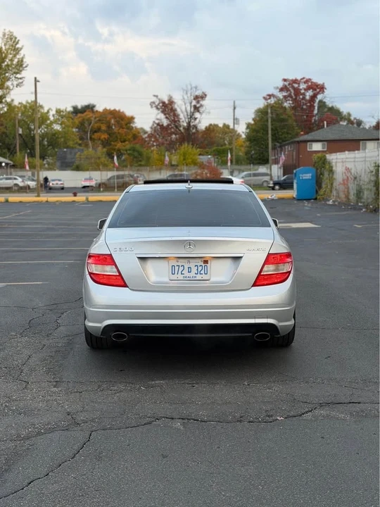 2010 Mercedes-Benz W204 C-Class - Image 6 of 18