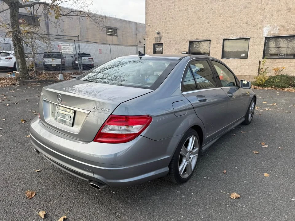 2010 Mercedes-Benz W204 C-Class - Image 2 of 11