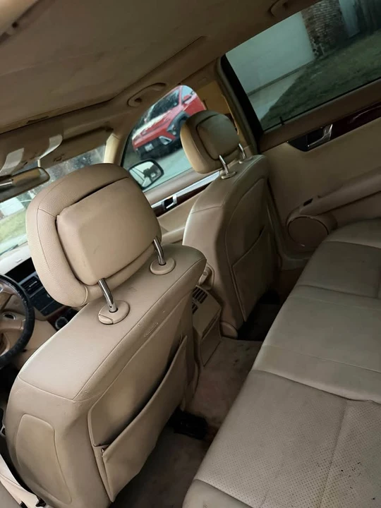2010 Mercedes-Benz W204 C-Class - Image 6 of 6