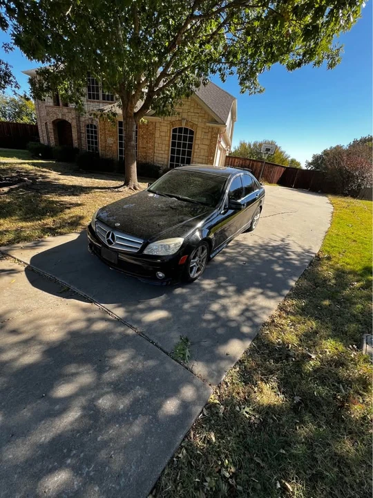 2010 Mercedes-Benz W204 C-Class - Image 2 of 3