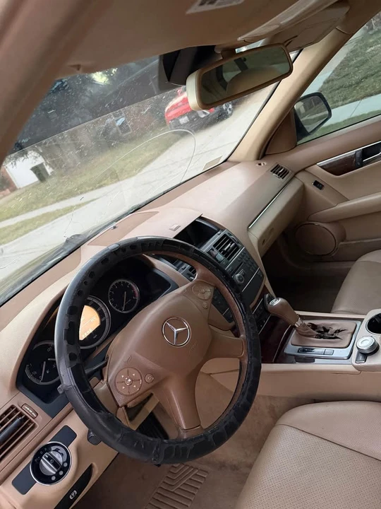 2010 Mercedes-Benz W204 C-Class - Image 5 of 6
