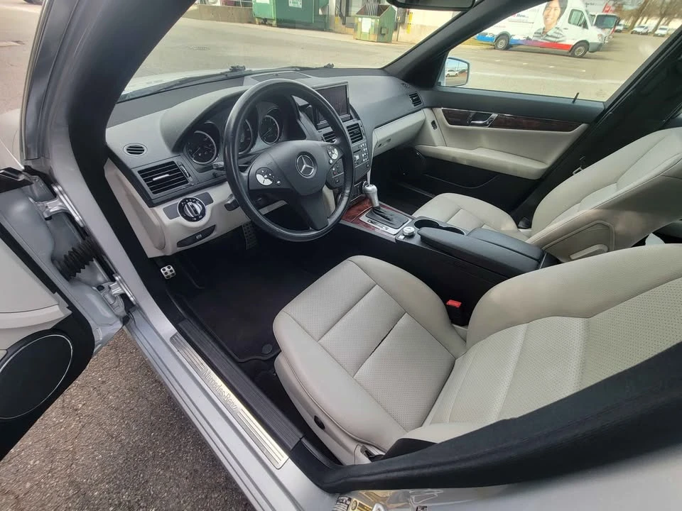 2010 Mercedes-Benz W204 C-Class - Image 11 of 17