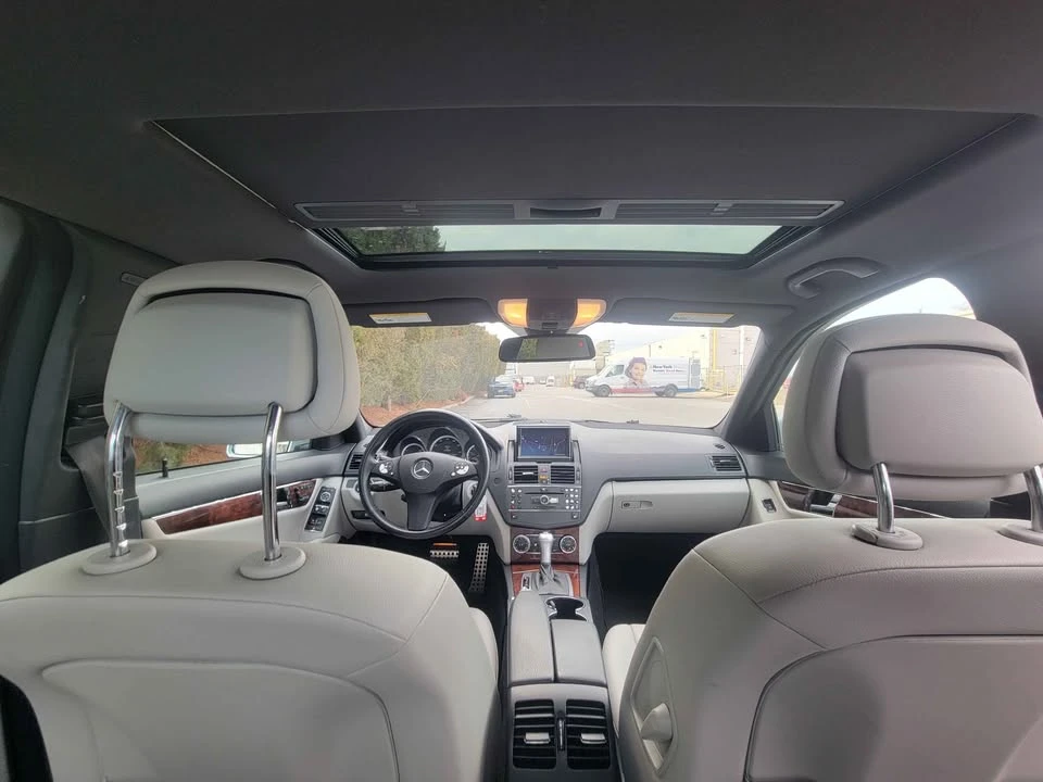 2010 Mercedes-Benz W204 C-Class - Image 15 of 17