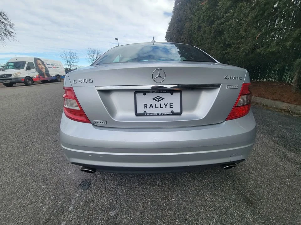 2010 Mercedes-Benz W204 C-Class - Image 5 of 17