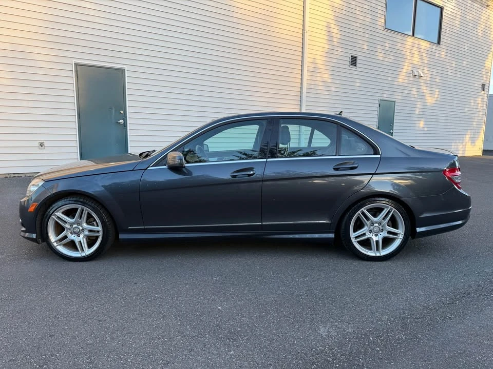2010 Mercedes-Benz W204 C-Class - Image 8 of 16