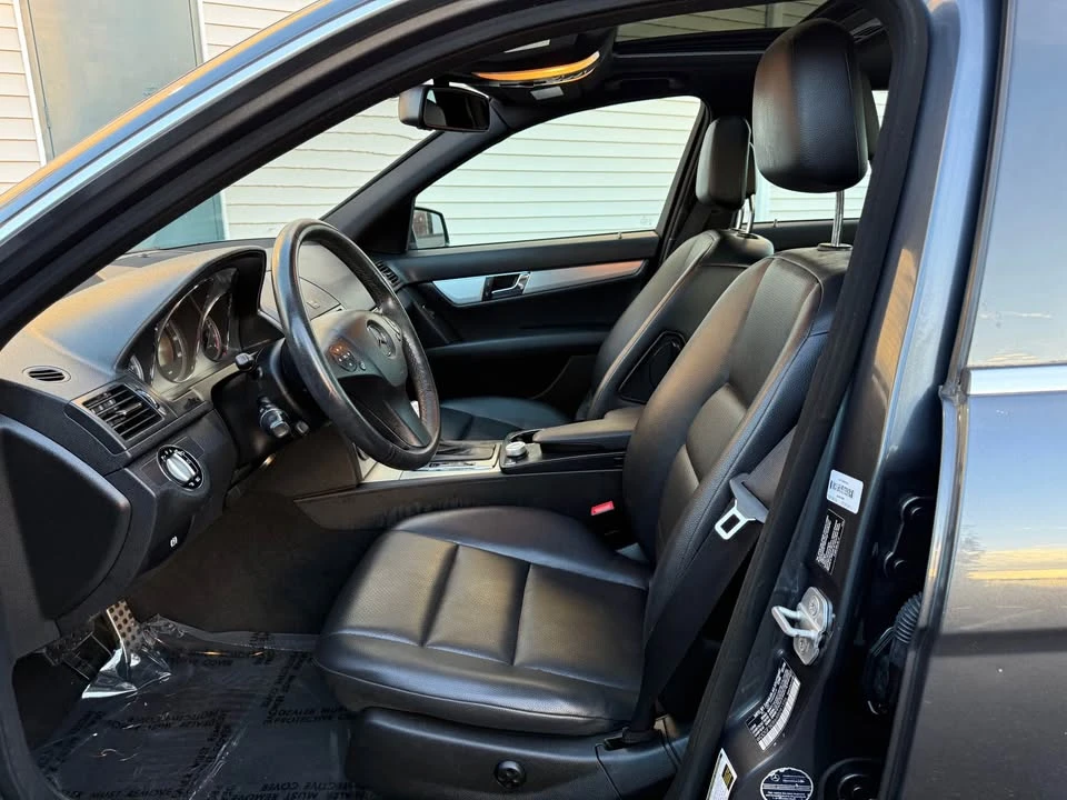 2010 Mercedes-Benz W204 C-Class - Image 10 of 16