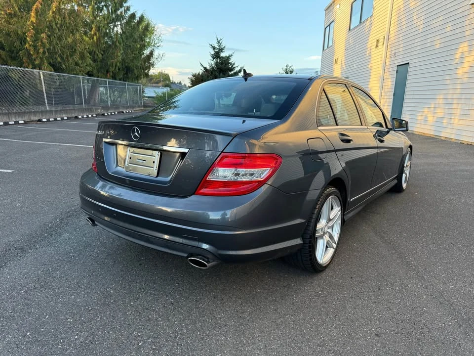 2010 Mercedes-Benz W204 C-Class - Image 5 of 16
