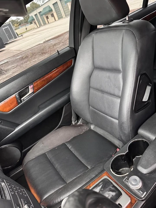 2010 Mercedes-Benz W204 C-Class - Image 10 of 11