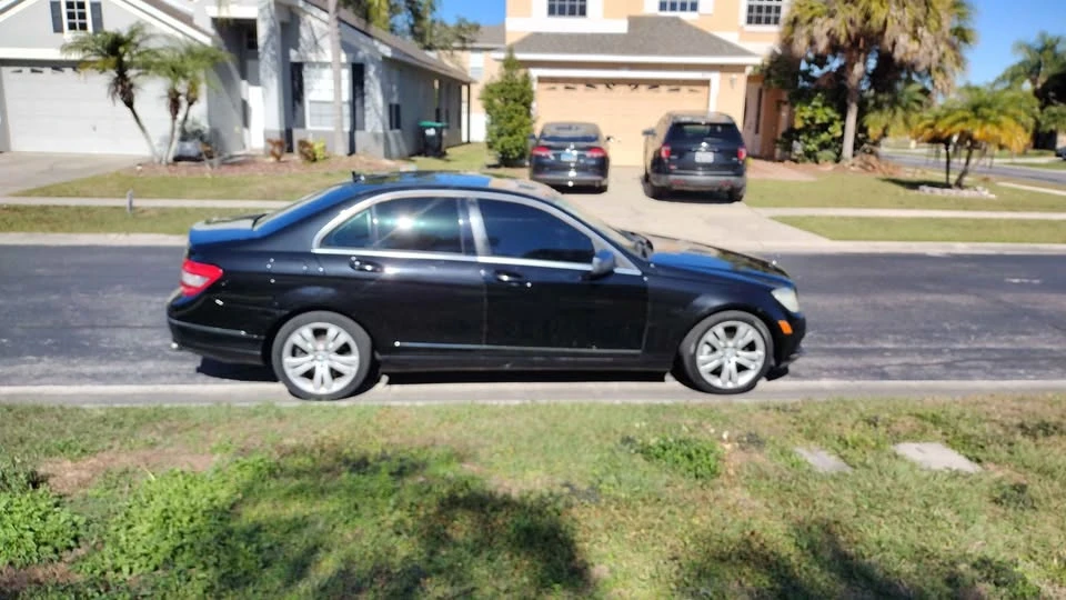 2010 Mercedes-Benz W204 C-Class - Image 2 of 9