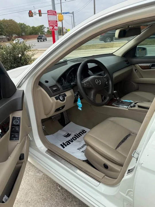 2010 Mercedes-Benz W204 C-Class - Image 6 of 12