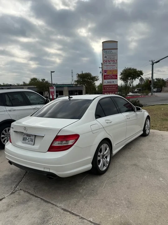 2010 Mercedes-Benz W204 C-Class - Image 3 of 12