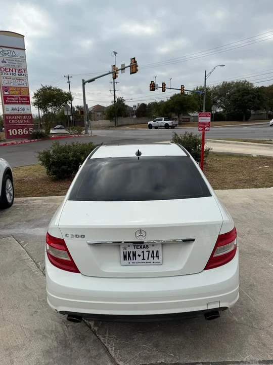 2010 Mercedes-Benz W204 C-Class - Image 4 of 12