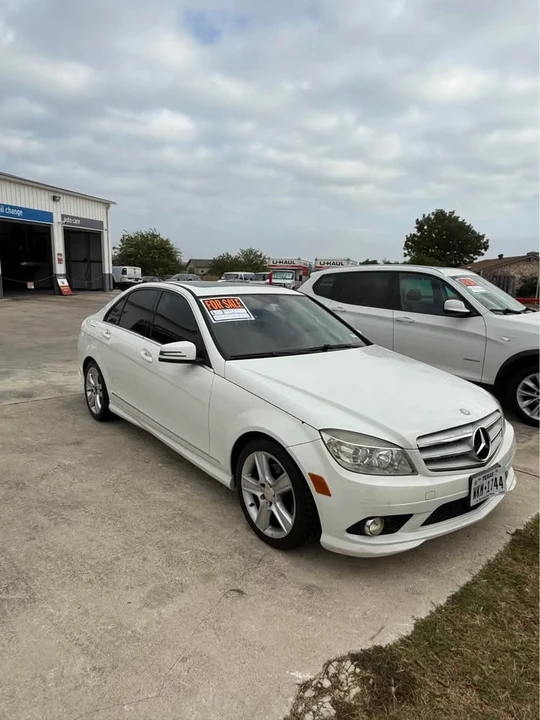 2010 Mercedes-Benz W204 C-Class - Image 2 of 12