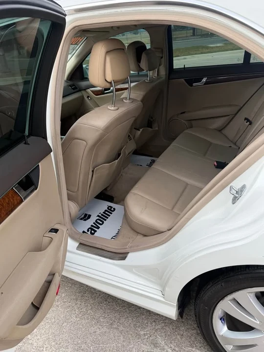 2010 Mercedes-Benz W204 C-Class - Image 7 of 12
