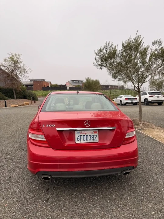 2010 Mercedes-Benz W204 C-Class - Image 2 of 6