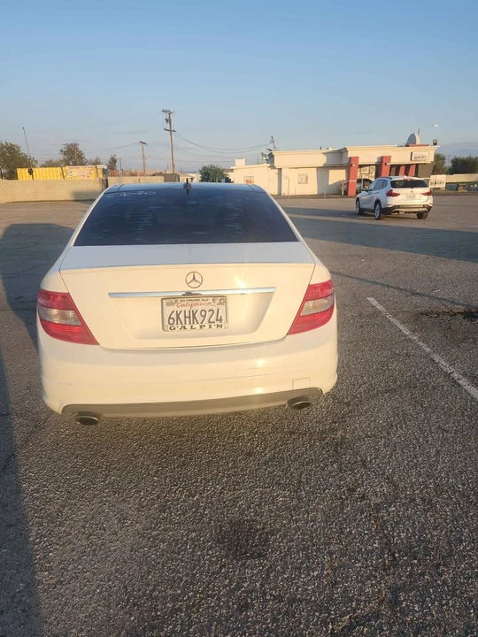 2010 Mercedes-Benz W204 C-Class - Image 5 of 14