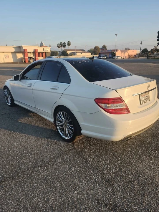 2010 Mercedes-Benz W204 C-Class - Image 4 of 14