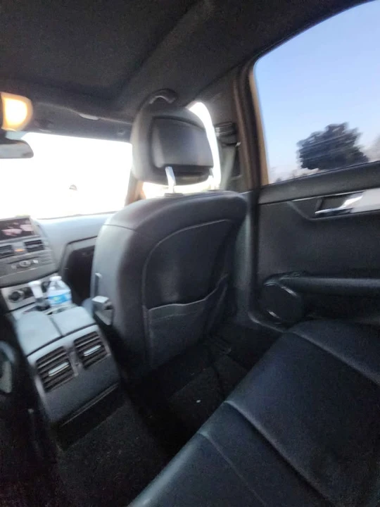 2010 Mercedes-Benz W204 C-Class - Image 13 of 14