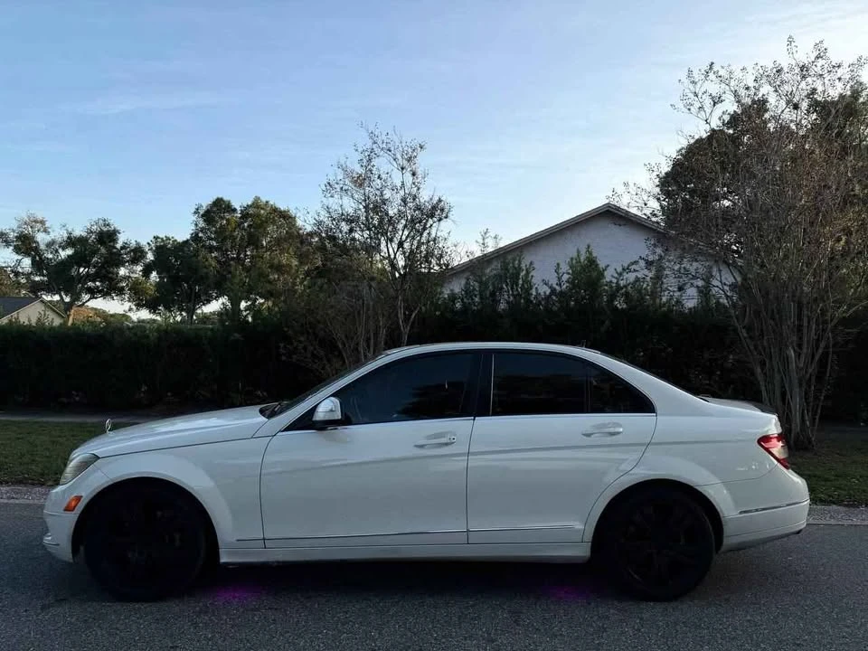 2010 Mercedes-Benz W204 C-Class - Image 3 of 14
