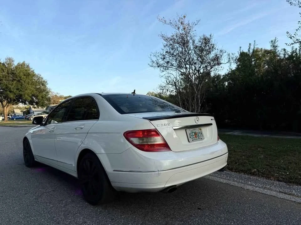 2010 Mercedes-Benz W204 C-Class - Image 4 of 14