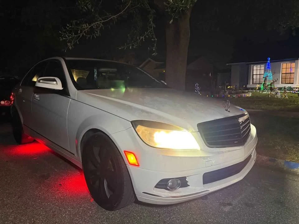 2010 Mercedes-Benz W204 C-Class - Image 2 of 14