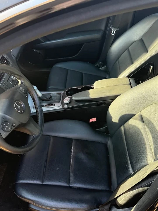 2010 Mercedes-Benz W204 C-Class - Image 7 of 9