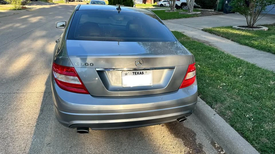 2010 Mercedes-Benz W204 C-Class - Image 4 of 8